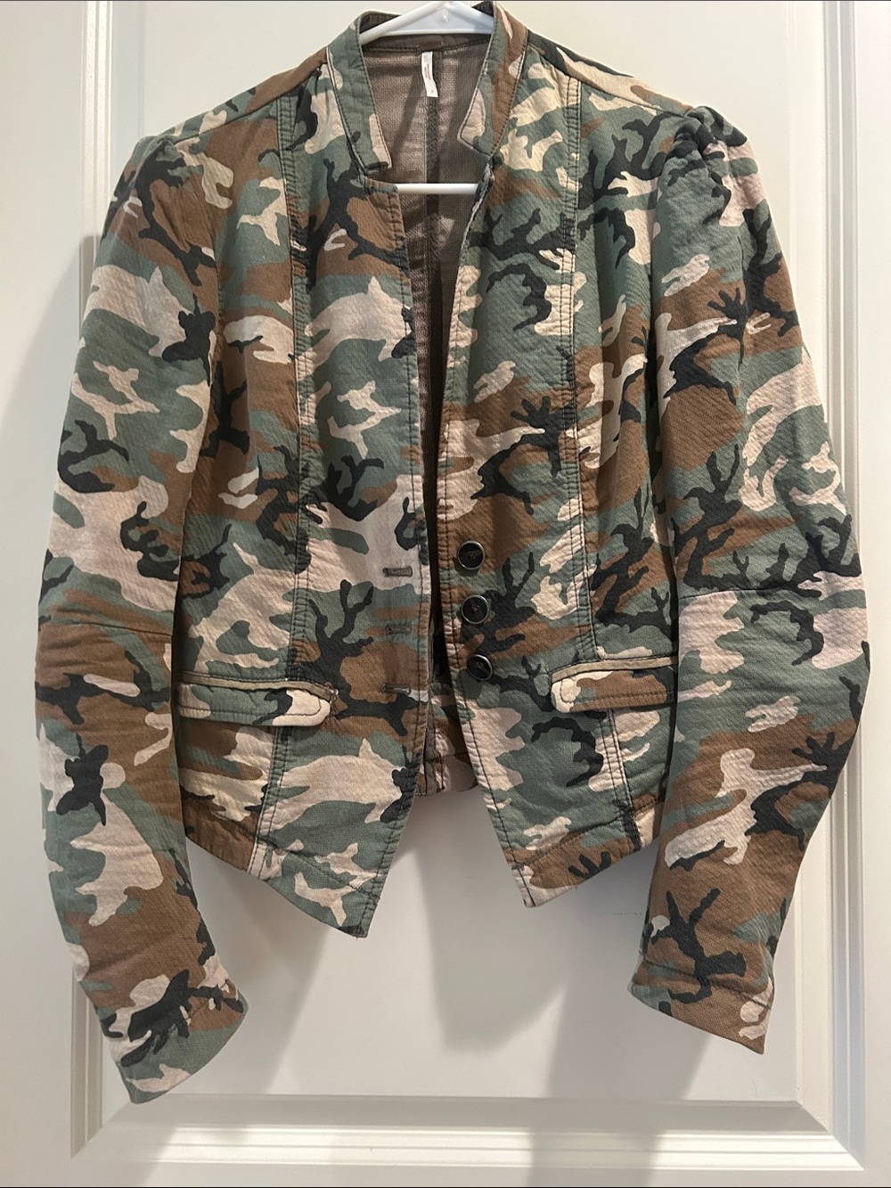 Free People Camouflage Military-Inspired textured Women’s Blazer Jacket size 2